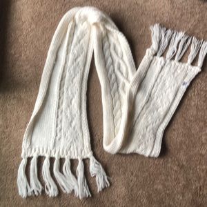 Gap Scarf